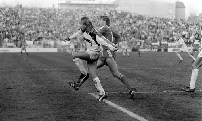 20 02 88 Borussia Mönchengladbach VfB Stuttgart Germany, Mönchengladbach, 20 02 1988, Football, Bundesliga, Borussia Mönchengladbach VfB Stuttgart 0 1 v l Jörg Neun Borussia Mönchengladbach , Guido Buchwald VfB Stuttgart