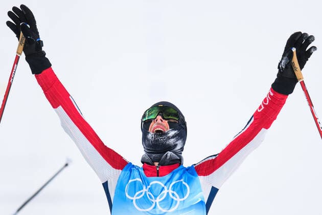 220215 Jorgen Graabak of Norway celebrates after finish in men s nordic combined individual 10 km during day 11 of the 2022 Winter Olympics on February 15, 2022 in Zhangjiakou Photo Jon Olav Nesvold BILDBYRAN COP 217 JE0042 nordisk kombinat nordic combined nordisk kombinert olympic games olympics winter olympics os ol olympiska spel vinter os olympiske leker peking peking peking 2022 beijing 2022 beijing 2022 olympic games beijing 2022 winter olympic games peking os beijing ol vinter ol 11 bbeng celebration jubel norge norway,  Copyright: JONxOLAVxNESVOLD BB220215JE083