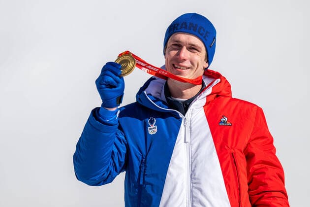 220216 Clement Noel of France celebrates with his gold medal after mens alpine skiing slalom during day 12 of the 2022 Winter Olympics on February 16, 2022 in Beijing Photo Maxim Thore IMAGE CODE MT MT0325 alpine alpine olympic games olympics winter olympics os ol olympiska spel Winter Olympics Beijing Beijing Beijing 2022 Beijing 2022 Beijing 2022 Olympic Games Beijing 2022 Winter Olympic Games Beijing Os Beijing ol Winter ol 12 bbeng gold gold Cheers,  Copyright: MAXIMxTHORE BB220216MT070