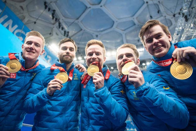 220219 Daniel Magnusson, Oskar Eriksson, Niklas Edin, Rasmus Wranaa and Christoffer Sundgren of Sweden celebrates with gold medals after men cur s curling final match between Sweden and Great Britain during day 15 of the 2022 Winter Olympics on February 19, 2022 in Beijing Photo Maxim Thore BILDBYRAN code MT MT0332 curling olympic games olympics winter olympics os ol olympiska spel vinter os olympiske leker peking peking 2022 beijing 2022 beijing 2022 olympic games beijing 2022 winter olympic games peking os beijing ol vinter ol 15 bbeng sverige england sweden celebration jubel,  Copyright: MAXIMxTHORE BB220219MT069