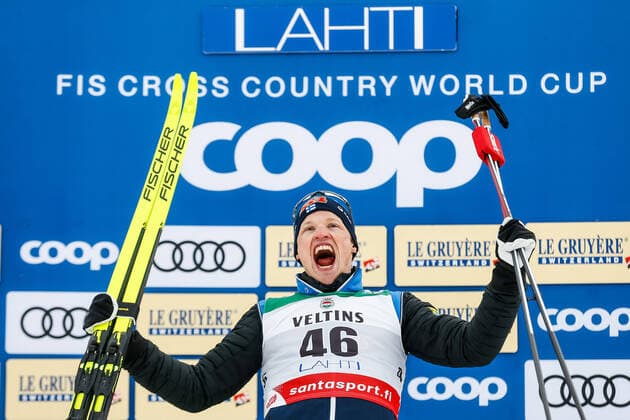 220227 Iivo Niskanen of Finland celebrates after competing in Men s Cross Country Skiing 15 km Classic Technique interval start during the FIS Cross Country World Cup on February 27, 2022 in Lahti Photo Kalle Parkkinen BILDBYRAN COP 211 KP0027 bbeng cross country skiing dam fis cross country world cup classic technique classic cross country skiing world cup cheers,  Copyright: KALLExPARKKINEN BB220227ZM003