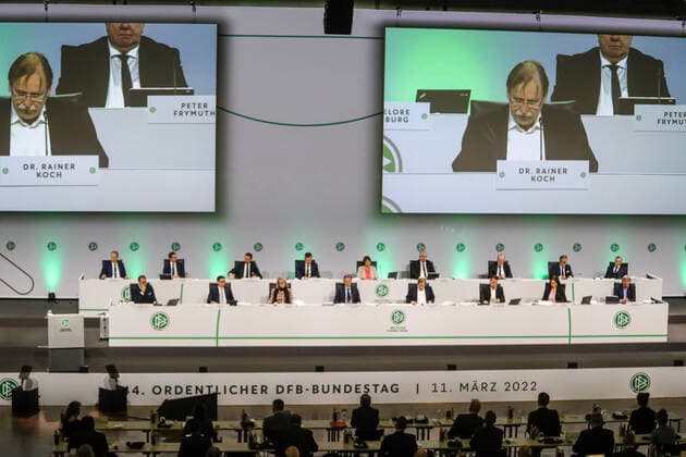 Sports, Football Season 2021 22 44 Ordinary DFB Bundestag 11 03 2022, World Conference Center Bonn The DFB Presidium on the podium Bonn World Conference Center Bonn Nordrhein Westfahlen Germany