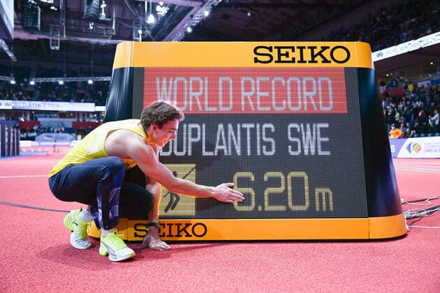 220320 Armand Duplantis of Sweden celebrates jumping on world record at the hight 6 20 while competing in mens pole vault during day three of the World Athletics Indoor Championships on March 20, 2022 in Belgrade Photo Mathias Bergeld BILDBYRAN kod MB MB0361 bbeng athletics athletics athletics iaaf iaaf world indoor championships world athletics indoor championships world cup athletics world cup athletics world cup 2022 athletics world cup athletics world cup 2022 indoor indoor world cup indoor indoor world cup world cup ivm day 3 jubilee sweden,  Copyright: MATHIASxBERGELD BB220320MB097