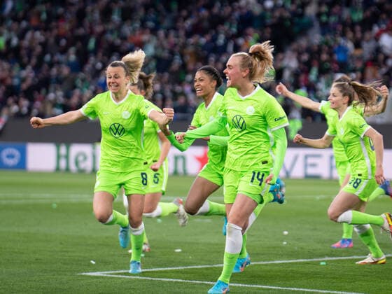 Lena Lattwein 8 Vfl Wolfsburg vfl3 and Jill Roord 14 Vfl Wolfsburg cheer for the goal to make it 1 0 during the UEFA Womens Champions League second leg match VFL Wolfsburg Arsenal WFC on 31 03 2022 Wolfsburg Volkswagen Arena Niedersachsen Germany