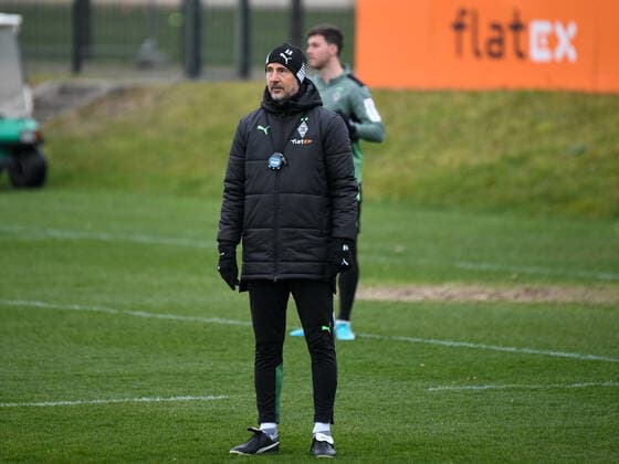 Adi Huetter Borussia Moenchengladbach, head coach in place 2 Borussia Moenchengladbach, football, Bundesliga, training before the 28 match day, 2021 2022 season, 01 04 2022 Borussia Moenchengladbach, football, Bundesliga, training before the 28 match day, 2021 2022 season, 01 04 2022 Moenchengladbach Copyright: xEibner-Pressefotox EP_THR