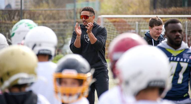 10 04 2022, Germany, Ludwigsburg, Football Camp in Ludwigsburg with Jakob Johnson