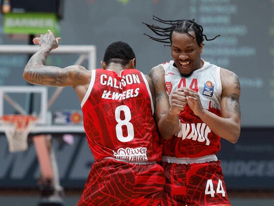 26 04 2022, basketball, BBL, s Oliver Wuerzburg MHP Riesen Ludwigsburg, GER, Wuerzburg, Tectake Arena picture from left Charles Callison s Oliver Wuerzburg and William Buford s Oliver Wuerzburg , look forward to Copyright: HMBxMedia xHeikoxBecker