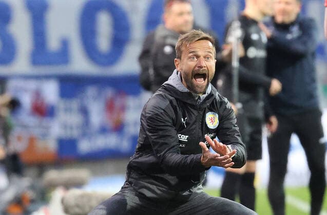 Head Coach Michael Schiele Eintracht Braunschweig DFL REGULATES PROHIBIT ANY USE OF PHOTOGRAPHS AS IMAGE SEQUENCES AND OR QUASI VIDEO