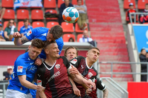 Stefan Kutschke FC Ingolstadt, Nr 30 in the middle of a crowd of players at the match FC Ingolstadt 04 vs Hansa Rostock on 07 05 2022, DFL regulations prohibit any use of photographs as image sequences and or quasi video GER, Fussball, 2 Bundesliga, Spieltag 33, FC Ingolstadt 04 vs Hansa Rostock, 07 05 2022, Audi Sportpark Ingolstadt Copyright: xStrischx Eibner-Pressefotox EP_osh