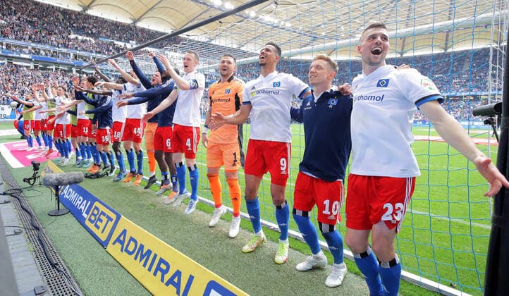 2 Liga Saison 2021 2022 33 Spieltag 07 05 2022 Hamburger SV Hannover 96 im Volksparkstadion Schlussjubel HSV DFL REGULATIONS PROHIBIT ANY USE OF PHOTOGRAPHS AS IMAGE SEQUENCES AND OR QUASI VIDEO