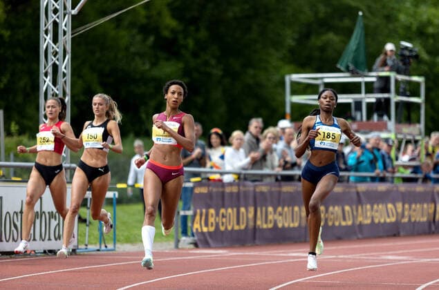 31 Internationales thallos Laeufermeeting Pliezhausen, 08 05 2022 Had at the end the nose in front Malaika Mihambo GER LG Kurpfalz at the finish after 150m with in the picture are Alica Schmidt GER SCC Berlin and Holly Okuku GER GSV Eintracht Baunatal 31 Internationales thallos Laeufermeeting on 08 05 2022 in the Schoenbuchstadion in Pliezhausen Baden Wuerttemberg Copyright: xBEAUTIFULxSPORTS R.xSchmittx