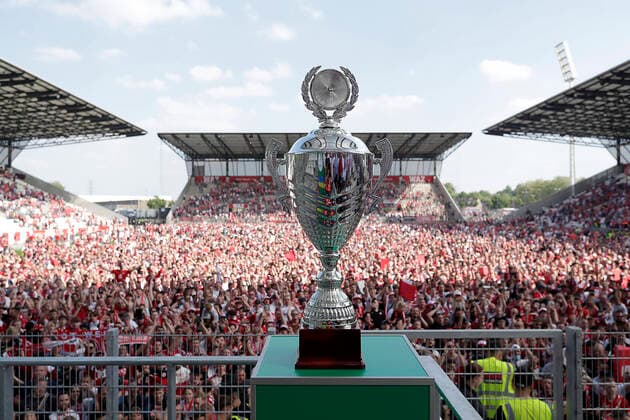 38 Matchday 21 22 Football Regionalliga West Rot Weiss Essen Rot Weiss Ahlen on 14 05 2022 at the stadium at Hafenstrasse in Essen Jubilation at Rot Weiss Essen about the promotion to League 3