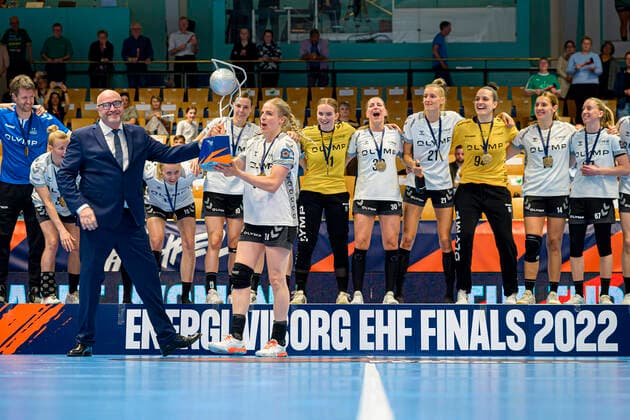 Viborg, Denmark 14 May 2022 Handball EHF EL Final 4 21 22 Final Viborg HK vs SG BBM Bietigheim Danick Snelder Bietigheim receives the trophy Viborg Vibocold Arena Denmark