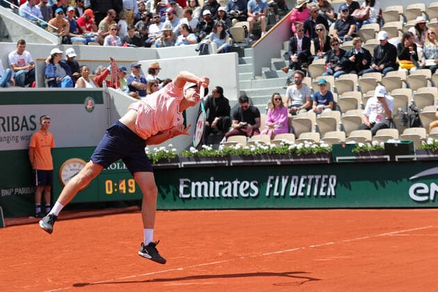 30th May 2022; Roland Garros, Paris, France: French Open Tennis tournament: Hubert Hurkacz (POL) serves to Casper Ruud (NOR)  ActionPlus12395284 JonxBromley Content restricted for UK based newspaper