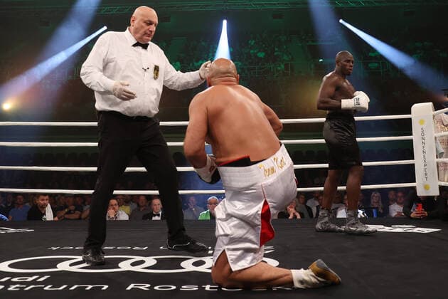 Boxing Rostock boxing , Rostock, 18 06 2022 Peter Kadiru GER Tayfun Kurt GER Rostock Germany