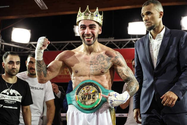 Boxing Universum Boxpromotion, Boxgala, Hamburg, 25 06 2022 WBC International Artem Harutyunyan GER Humberto Galindo MEX Hamburg Germany