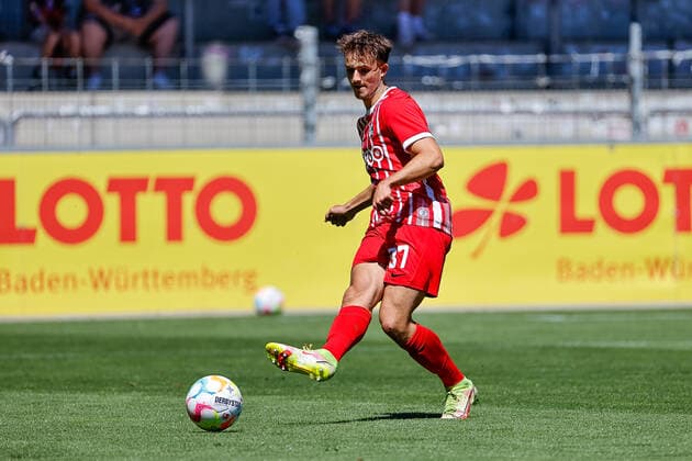 Max Rosenfelder SC Freiburg, 18 on the ball in action, GER, SC Freiburg vs SV Elversberg, football, test match, 2022 2023 season, 02 07 2022 GER, SC Freiburg vs SV Elversberg, football, test match, 2022 2023 season, 02 07 2022 Freiburg im Breisgau Copyright: xEibner-Pressefoto GrantxHubbsx EP_GHS