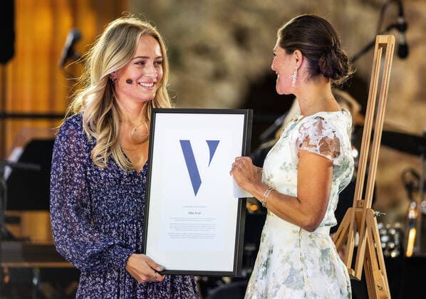 220714 Prize winner Ebba Arsjö and Crown Princess Victoria during the award ceremony of the Victoria Prize on 14 July 2022 in Borgholm,  Copyright: SUVADxMRKONJIC BB220714SM005