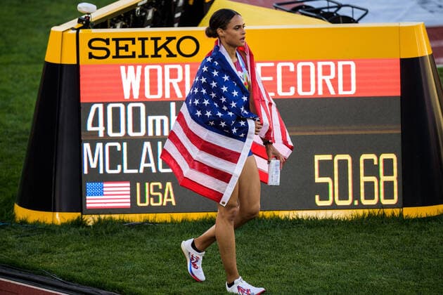 220722 Sydney McLaughlin of USA after winning women?s 400 meters hurdles final and breaking the world record during day 8 of the 2022 World Athletics Championships on July 22, 2022 in Eugene Photo Joel Marklund BILDBYRAN kod JM JM0336 bbeng friidrott athletics friidrett 2022 world athletics championships world athletics championships oregon22 friidrotts vm friidretts vm vm dam final,  Copyright: JOELxMARKLUND BB220722JM029