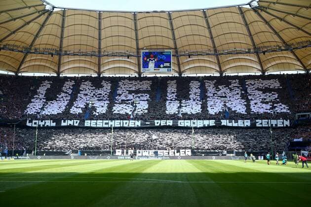 23 07 2022, xtgx, football 2 Bundesliga, Hamburger SV 1 FC Kaiserslautern emspor, v l choreography choreo Uwe Seeler DFL DFB REGULATES PROHIBIT ANY USE OF PHOTOGRAPHS as IMAGE SEQUENCES and or QUASI VIDEO Hamburg