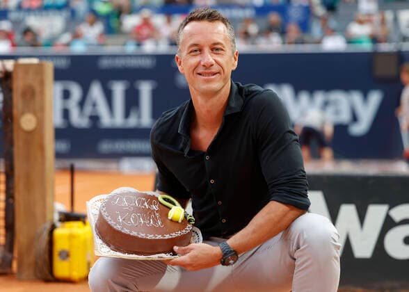 Philipp Kohlschreiber is honored on the Centre Court after the end of his active playing time, honor, presentation Tennis Generali Open Kitzbuehel 2022 ATP 250 Kitzbuehler Tennis Club Kitzbuehel Tirol Oesterreich 26 July 2022 Copyright: xJuergenxHasenkopfx