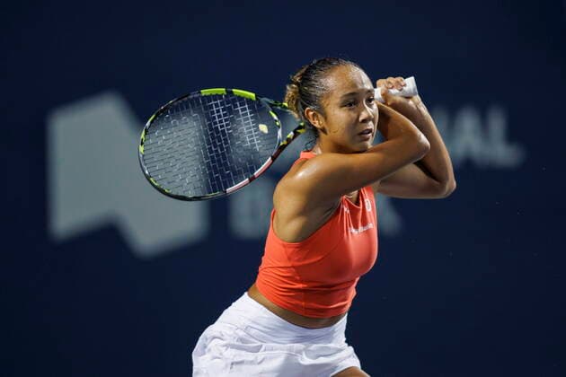 August 8, 2022, Toronto, ON, CANADA: Leylah Fernandez of Canada returns a ball to Storm Sanders of Australia during womenöÄÃ s tennis action at the National Bank Open in Toronto, Monday, Aug. 8, 2022. Canada News - August 8, 2022  - ZUMAc35_ 20220808_zaf_c35_095 Copyright: xColexBurstonx
