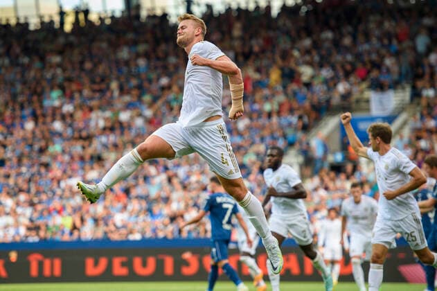 Soccer 1 Bundesliga, season 2022 2023, 3 matchday, VfL Bochum FC Bayern Munich on 21 08 2022 at Vonovia Ruhrstadion in Bochum North Rhine Westphalia goal celebration, jubilation, joy of Bayern s Matthijs de Ligt DFL REGULATES PROHIBIT ANY USE OF PHOTOGRAPHS AS IMAGE SEQUENCES AND OR QUASI VIDEO Copyright: xNeundorf Kirchner-Mediax