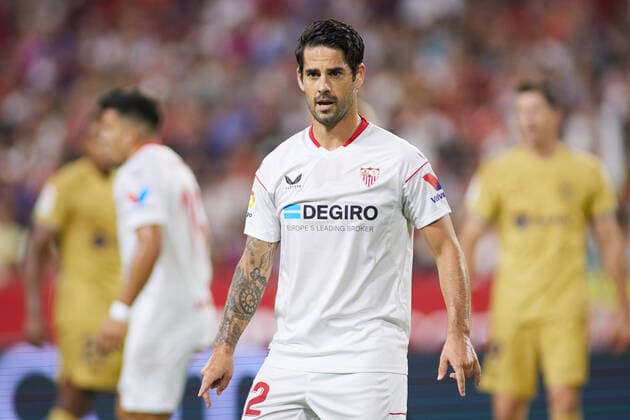 September 3, 2022, SEVILLA, SEVILLA, SPAIN: Francisco Ã¢â‚¬oeIscoÃ¢â‚¬Â Alarcon of Sevilla FC looks on during the spanish league, La Liga Santander, football match played between Sevilla FC and FC Barcelona, Barca at Ramon Sanchez Pizjuan stadium on September 3, 2022, in Sevilla, Spain. SEVILLA SPAIN - ZUMAa181 20220903_zaa_a181_171 Copyright: xJoaquinxCorcherox