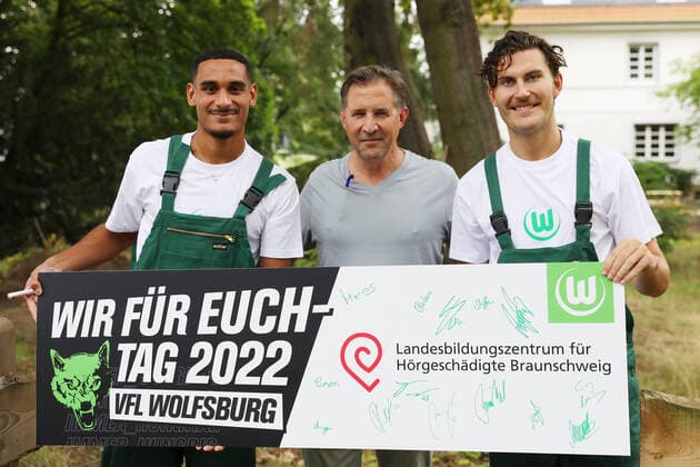 We for you day Wolfsburg, 13 09 2022, FOOTBALL VfL Wolfsburg, Bundesliga, season 2022 23, We for you day in Braunschweig LBZH, Maxence Lacroix VfL Wolfsburg , Jonas Wind VfL Wolfsburg Wolfsburg