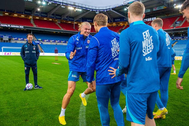 220926 Erling Braut Haaland and Martin odegaard of the Norwegian national football team during a training session on September 26, 2022 in Oslo Photo Vegard Grott BILDBYRAN code VG VG0361 bbeng fotball football football nations league norge norway training training training, Copyright: VEGARDxGRoTT BB220926VG023
