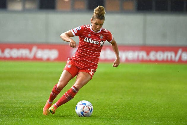 Linda DALLMANN FCB , action,single action,single picture,crop,full body shot,whole figure football UEFA Champions League women,2022 2023 season,FC Bayern Muenchen Real Sociedad 3 1 on 29 09 2022,FC Bayern Campus