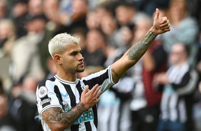 Mandatory Credit: Photo by Richard Lee Shutterstock (13445212az) Bruno Guimaraes of Newcastle United celebrates with the fans Newcastle United v Brentford, Premier League, Football, St James Park, Newcastle, UK - 08 Oct 2022 EDITORIAL USE ONLY No use with unauthorised audio, video, data, fixture lists, club league logos or live services. Online in-match use limited to 120 images, no video emulation. No use in betting, games or single club league player publications. Newcastle United v Brentford, Premier League, Football, St James Park, Newcastle, UK - 08 Oct 2022 EDITORIAL USE ONLY No use with unauthorised audio, video, data, fixture lists, club league logos or live services. Online in-match use limited to 120 images, no video emulation. No use in betting, games or single club league player publications. Copyright: xRichardxLee Shutterstockx 13445212az