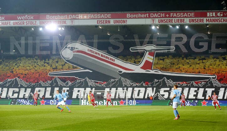Choreography buckle up Union plays in Europe Sports Football Soccer UEL UEFA Europa League Men Season 2022 2023 13 10 2022 1 FC Union Berlin FCU vs Malmö FF DFL regulations prohibit any use of photographs as image sequences and or quasi video