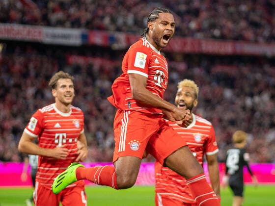 Goal to 1 0 by Serge Gnabry FC Bayern Muenchen, 07 , with Leon Goretzka FC Bayern Muenchen, 08 and Eric Maxim Choupo Mouting FC Bayern Muenchen, 13 GER, FC Bayern Muenchen FCB vs SC Freiburg SCF , Football, Bundesliga, Matchday 10, Spielzeit 2022 2023, 16 10 2022, DFB DFL regulations prohibit any use of photographs as image sequences and or quasi video , GER, FC Bayern Muenchen FCB vs SC Freiburg SCF , Fussball, Bundesliga, 10 Spieltag, Spielzeit 2022 2023, 16 10 2022 Muenchen Copyright: xEibner-Pressefoto SaschaxWaltherx EP_EER