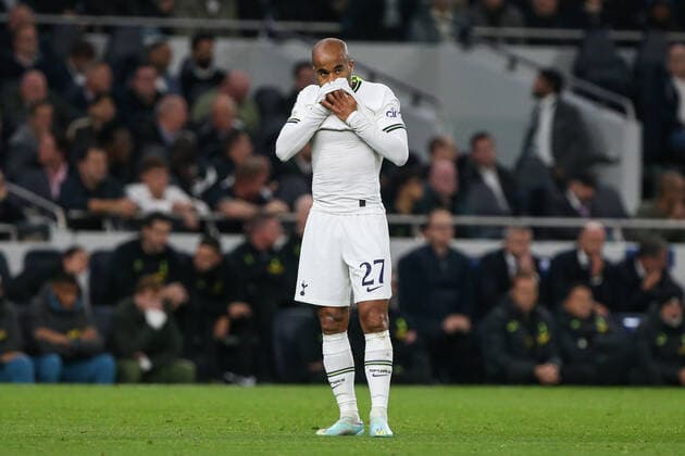 October 26, 2022, London, England, United Kingdom: Lucas 27 of Tottenham Hotspur wipes his face during the UEFA Champions League match Tottenham Hotspur vs Sporting Lisbon at Tottenham Hotspur Stadium, London, United Kingdom, 26th October 2022. London United Kingdom - ZUMAn307 20221026_zsa_n307_134 Copyright: xArronxGent NewsxImagesx