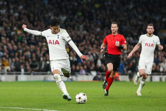 October 26, 2022, London, England, United Kingdom: Son Heung-Min 7 of Tottenham Hotspur shoots on goal during the UEFA Champions League match Tottenham Hotspur vs Sporting Lisbon at Tottenham Hotspur Stadium, London, United Kingdom, 26th October 2022. London United Kingdom - ZUMAn307 20221026_zsa_n307_185 Copyright: xArronxGent NewsxImagesx