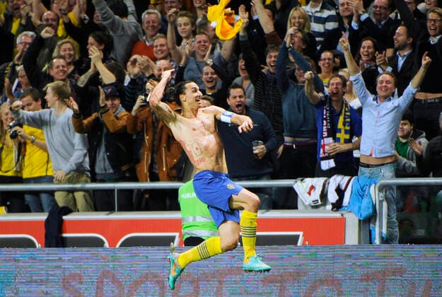 STOCKHOLM 2012 11 14 Swedens Zlatan Ibrahimovic cheers after scoring 4 goals during Wednesday nights international football match between Sweden and England at Friends Arena in Solna The international match is the first football match to be played at the new national stadium, Friends Arena STOCKHOLM SWEDEN football x10080x  Copyright: xFredrikxSandbergx xTTx x SVERIGE-ENGLAND