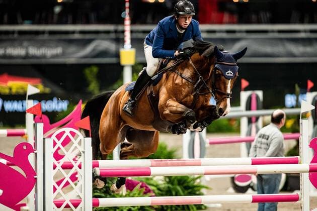 Martin Fuchs with 129 Rahmannshof Upgrade 1 Preis der Bardusch GmbH Co KG Eroeffnungsspringpruefung International GER, Stuttgart German Masters 2022, 36 international horse show, 10 11 2022, Photo Eibner Roger Buerke Stuttgart German Masters 2022, 36 international horse show, 10 11 2022 Stuttgart Copyright: xEibner-Pressefoto RogerxBuerkex EP_RBE