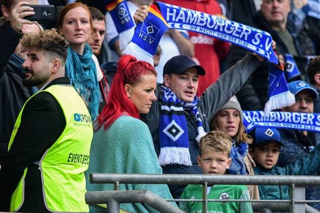 Dana Diekmeier with son Dion wife of 18 Dennis Diekmeier SV S Germany , Hamburg , Volksparkstadion , Football , 2 Football Bundesliga , Hamburger SV SV Sandhausen