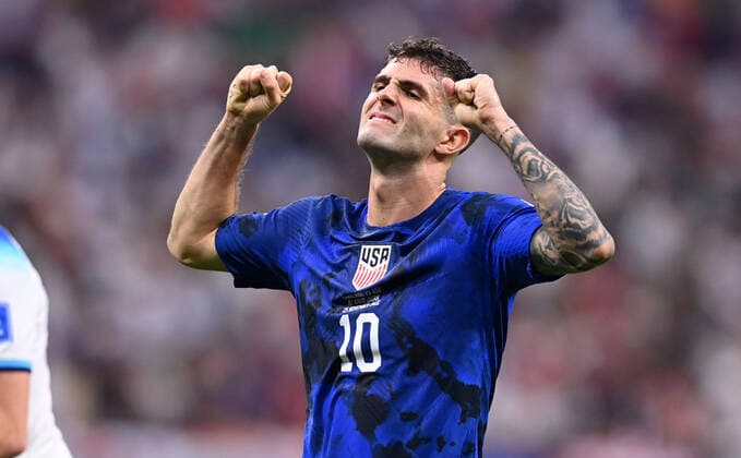 FOOTBALL World Cup 2022 PRE-ROUND ROUND GROUP B England USA 25 11 2022 Christian Pulisic USA
