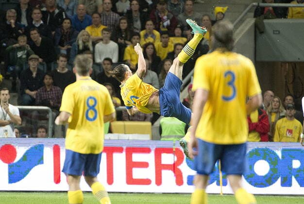 International match, Sweden England, 4 2, first football match pa Nationalarenan, Friends arena Zlatan Ibrahimovic, footballer Sweden, makes 4 2, match action national team bicycle park bicykleta 2012 11 14 c ALLARD LASSE Aftonbladet TT EXPRESSEN OUT AFTONBLADET 2116 Stockholm Sweden x2512x  Copyright: xALLARDxLASSE Aftonbladetx Landskamp. Sverige - England