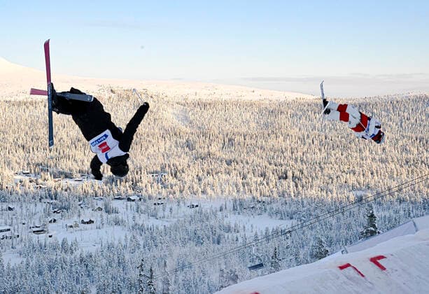 IDRE 20221211 Dylan Walcsyk, USA, t v and Ikuma Horishima, Japan, in the round of 16 in parallel hump piste during the World Cup competitions in hump piste, FIS Freestyle Ski World Cup 2022 23, in Idre fjäll IDRE Sweden x40421x,  Copyright: xNissexSchmidt TTx VÄRLDSCUPEN I PUCKELPIST I IDRE