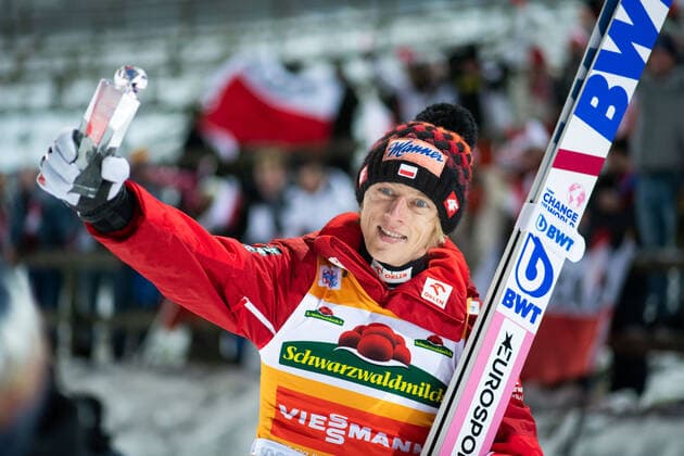Dawid Kubacki Poland cheers for victory, GER, FIS Viessmann World Cup Ski Jumping High Ridge Hill, Titisee Neustadt, competition men, 11 12 2022, season 2022 2023 GER, FIS Viessmann World Cup Ski Jumping High Ridge Hill, Titisee Neustadt, competition men, 11 12 2022, season 2022 2023 Titisee Neustadt Copyright: xEibner Memmlerx EP_MMR