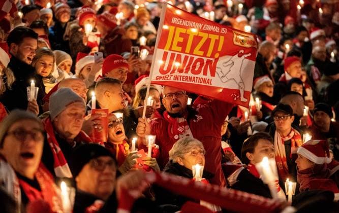 23 12 2022, GER, Football, Men, 1 Bundesliga, 1 BL, 1 FC Union Berlin, Christmas Singing Supporters of Union Berlin at 20 Christmas Singing Berlin Stadion An der Alten Försterei Berlin Germany