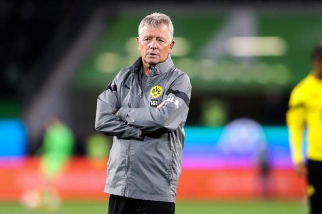 Co coach Peter Hermann Borussia Dortmund 1 football Bundesliga season 2022 2023 point match VfL Wolfsburg vs Borussia Dortmund in Volkswagen Arena in Wolfsburg football,Germany,man,men,08 11 2022
