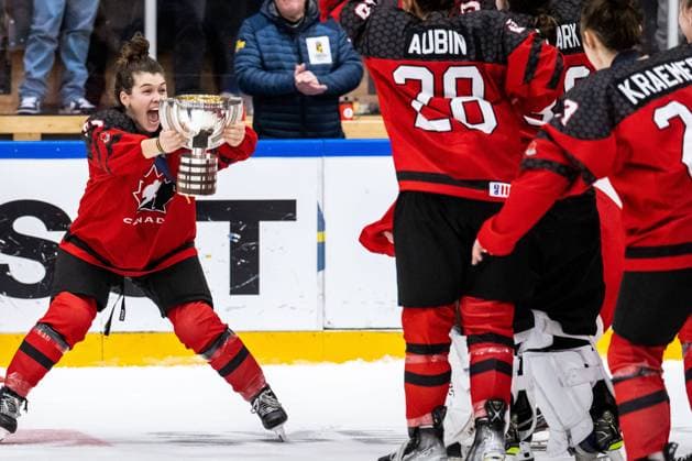 230115 Jocelyn Amos of Canada celebrates with the first place trophy after the 2023 IIHF U18 Women s World Championship final between Canada and Sweden on January 15, 2023 in Östersund Photo Mathilda Ahlberg BILDBYRAN kod MA MA0381 ishockey ice hockey u18 vm u18 vm 2023 iihf u18 womens world championship final kanada sverige sweden canada dam bbeng jubel,  Copyright: MATHILDAxAHLBERG BB230115MA221