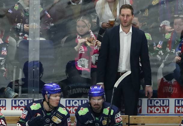 Co coach Andre Rankel sports ice hockey penny DEL German Ice Hockey League season 2022 2023 27 01 2023 EHC Eisbären Berlin EBB vs Kölner Haie KEC
