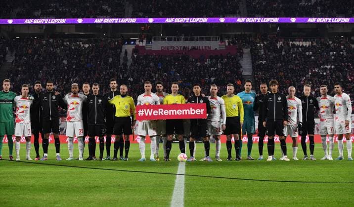 Football, men, season 2022 2023, 1 Bundesliga 18 matchday , RB Leipzig VfB Stuttgart, commemoration of both teams on the liberation of Auschwitz concentration camp on 27 01 1945, 27 01 2023, Copyright: xSebastianxRäppold MatthiasxKochx