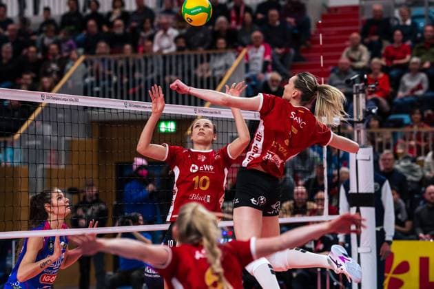 CEV Champions League SC Potsdam Igor Gorgonzola NOVARA CEV Champions League SC Potsdam Igor Gorgonzola NOVARA Sarah van Aalen 10 , Maja Savic 5 Copyright: xBEAUTIFULxSPORTS NicolxMarschallx