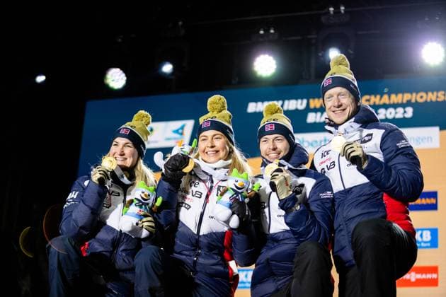 08 02 2023, GER, biathlon, season 2022 2023, BMW IBU World Championships, award ceremony 4X6KM MIXED RELAY TANDREVOLD Ingrid Landmark Norway ROEISELAND Marte Olsbu Norway LAEGREID Sturla Holm Norway BOE Johannes Thingnes Norway Oberhof Medal Plaza Kurpark Thuringia Germany